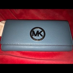 !! BRAND NEW !! Spring Michael Kors Wallet ✨